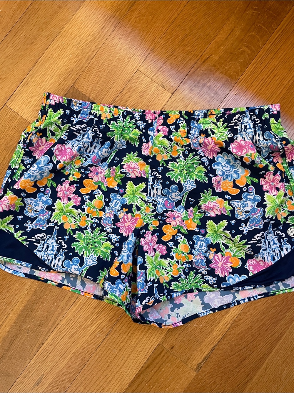 Lilly Pulitzer Disney Navy Floral Tropical Athletic Shorts large EUC